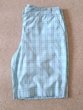 Izod Golf Bermuda Shorts Blue Plaid Ladies 10 Cotton Stretch Active Classic